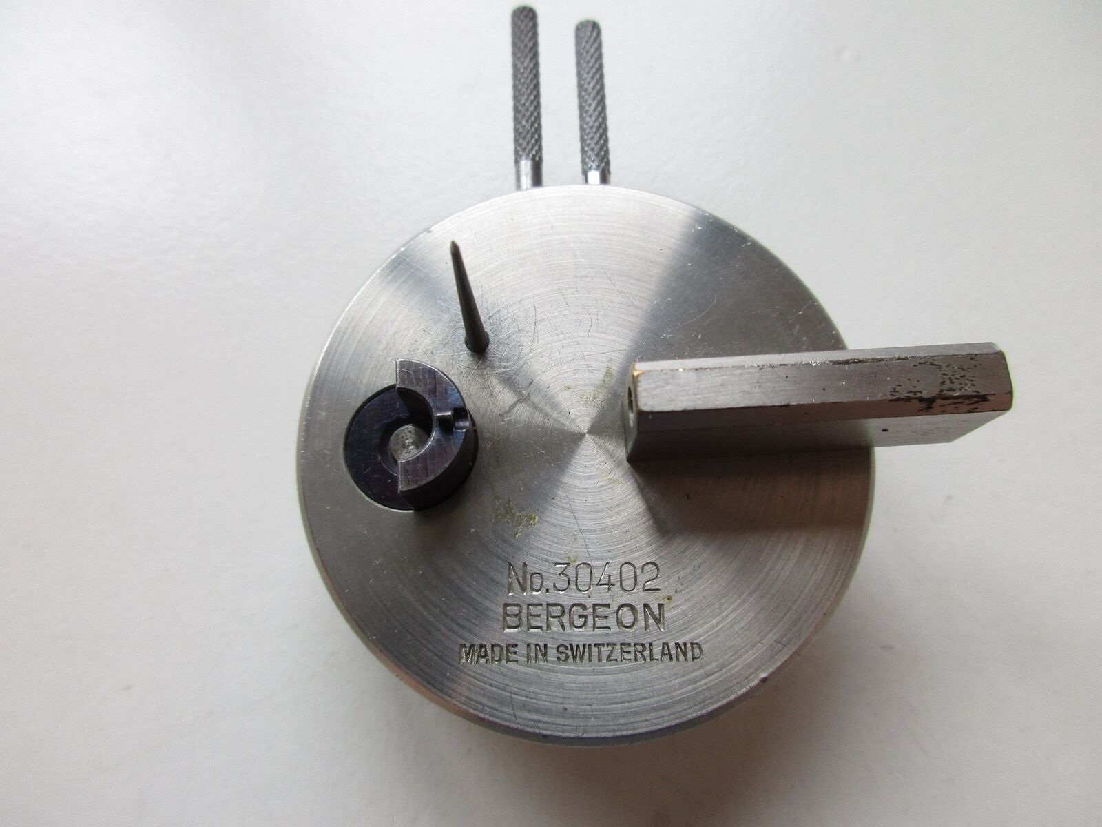 Bergeon balance screw cutting tool