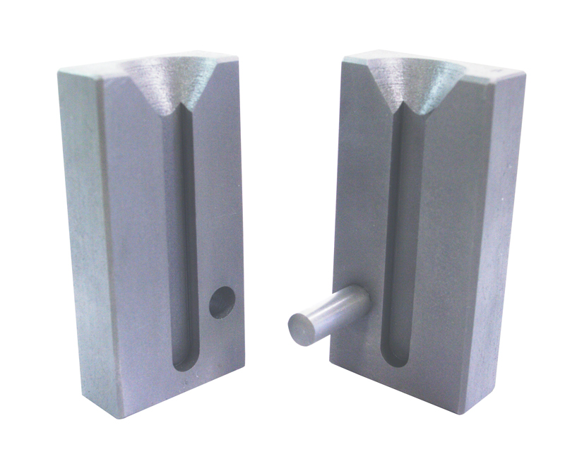Staffa verticale piccola per filo 6 x 6 mm quadro Staffa verticale piccola per filo 6 x 6 mm quadro