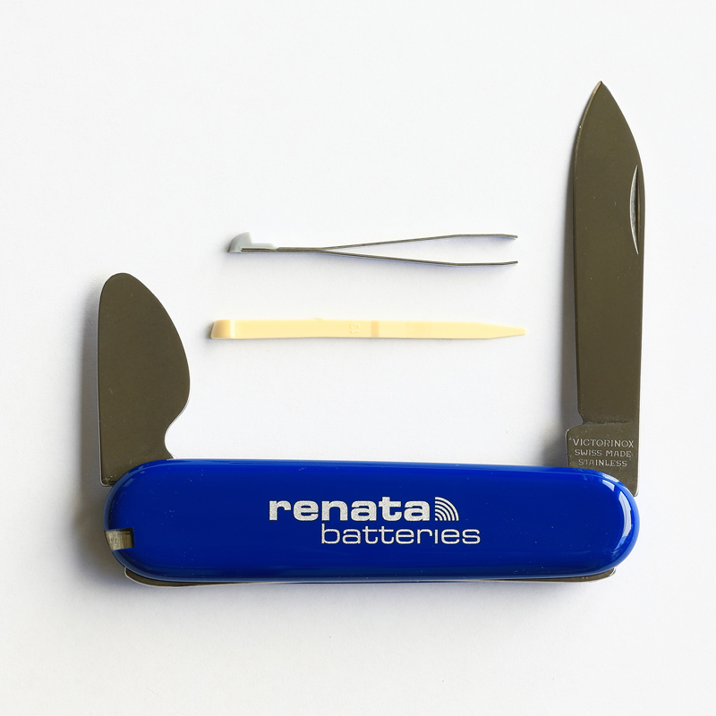 Swiss pocket knife for cases