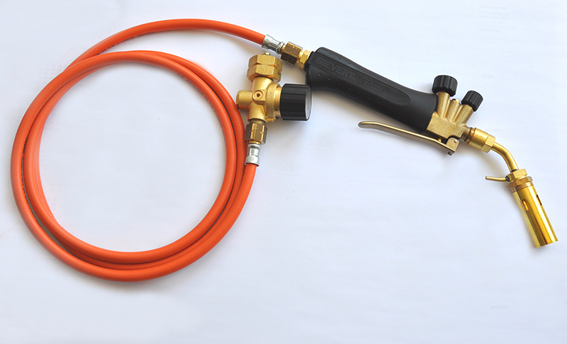 Set completo con cannello per gas propano Set completo con cannello per gas propano