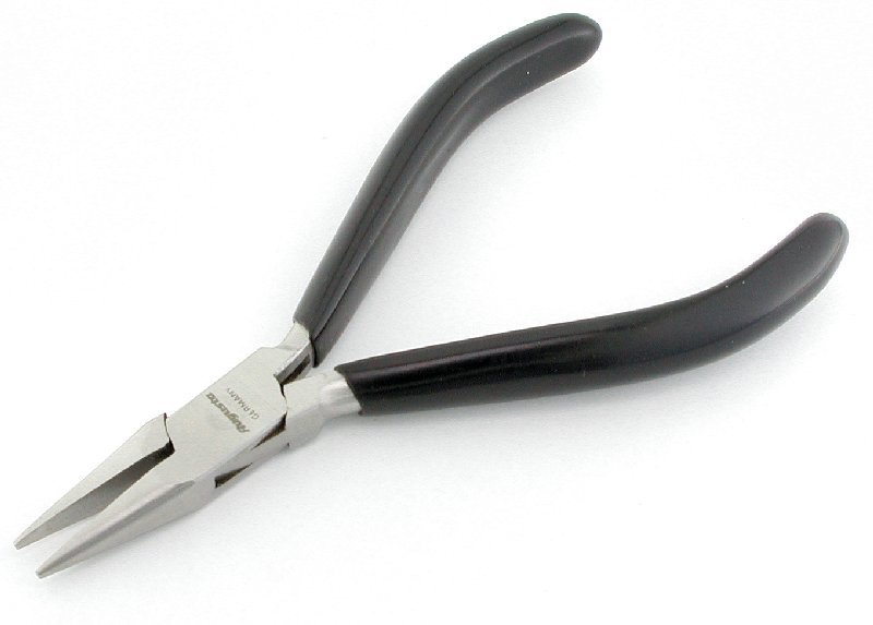 Flat needle nose plier 115 mm Flat needle nose plier 115 mm