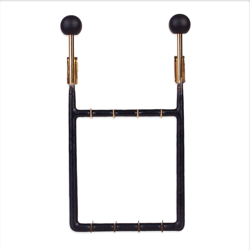 Suspension rack ith 16 hooks for chains Suspension rack ith 16 hooks for chains