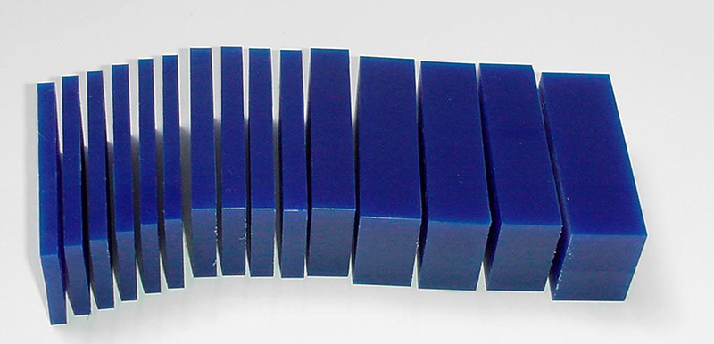 Matt wax set with blue blocks